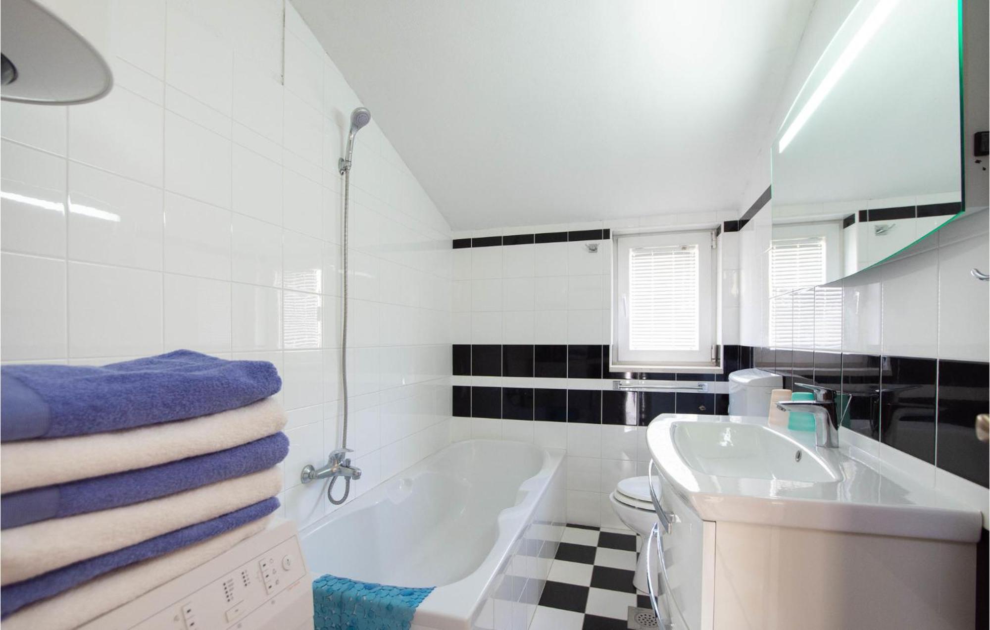 Nice Apartment In Ostrvica With Kitchen المظهر الخارجي الصورة