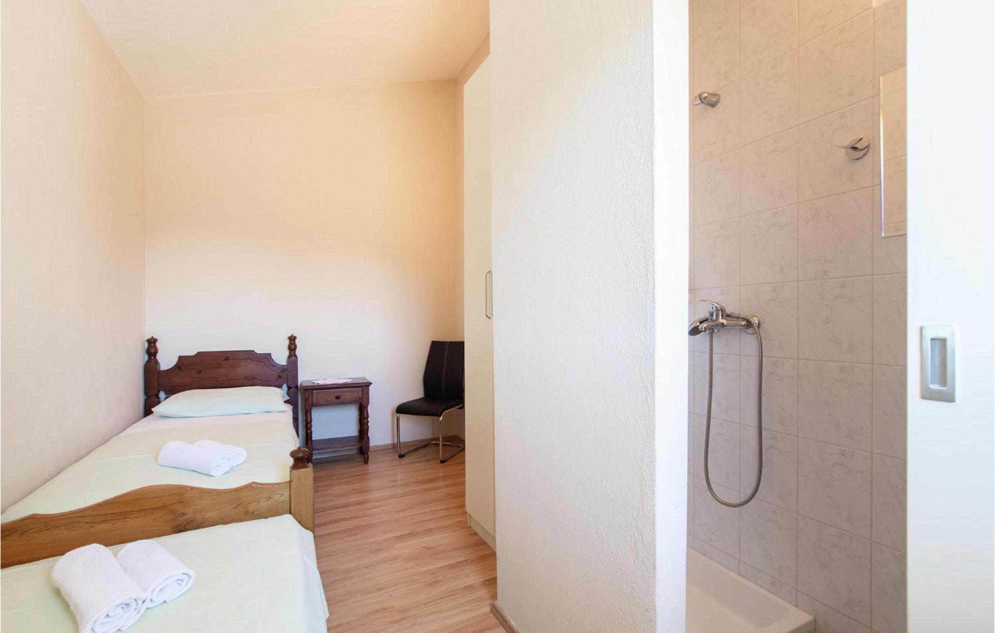 Nice Apartment In Ostrvica With Kitchen المظهر الخارجي الصورة